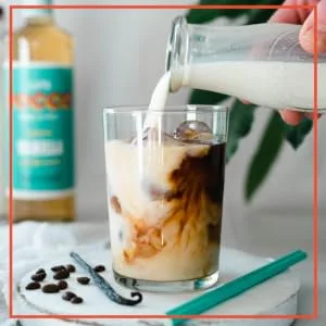 Cafe Pocco Vanilla Coffee Syrup 75cl Plus 10ml Reusable Pump - Iced Latte