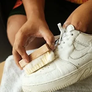 Jason Markk Unisex Premium Shoe Cleaning Kit Repellent Brush for Sneakers One size - 8oz.1