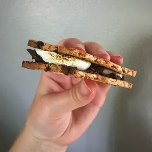 Almondina Chocolate Cherry Almond Cherry Chocolate Biscuits 4 oz (113.4 g) - highlight 2